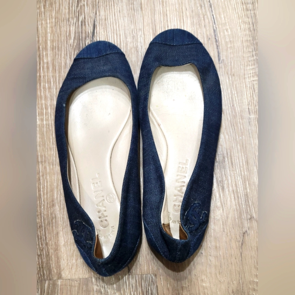 Authentic Chanel Women's Pre-Owned Denim Flats Size US-6.5/EU 37 - Picture 2 of 8